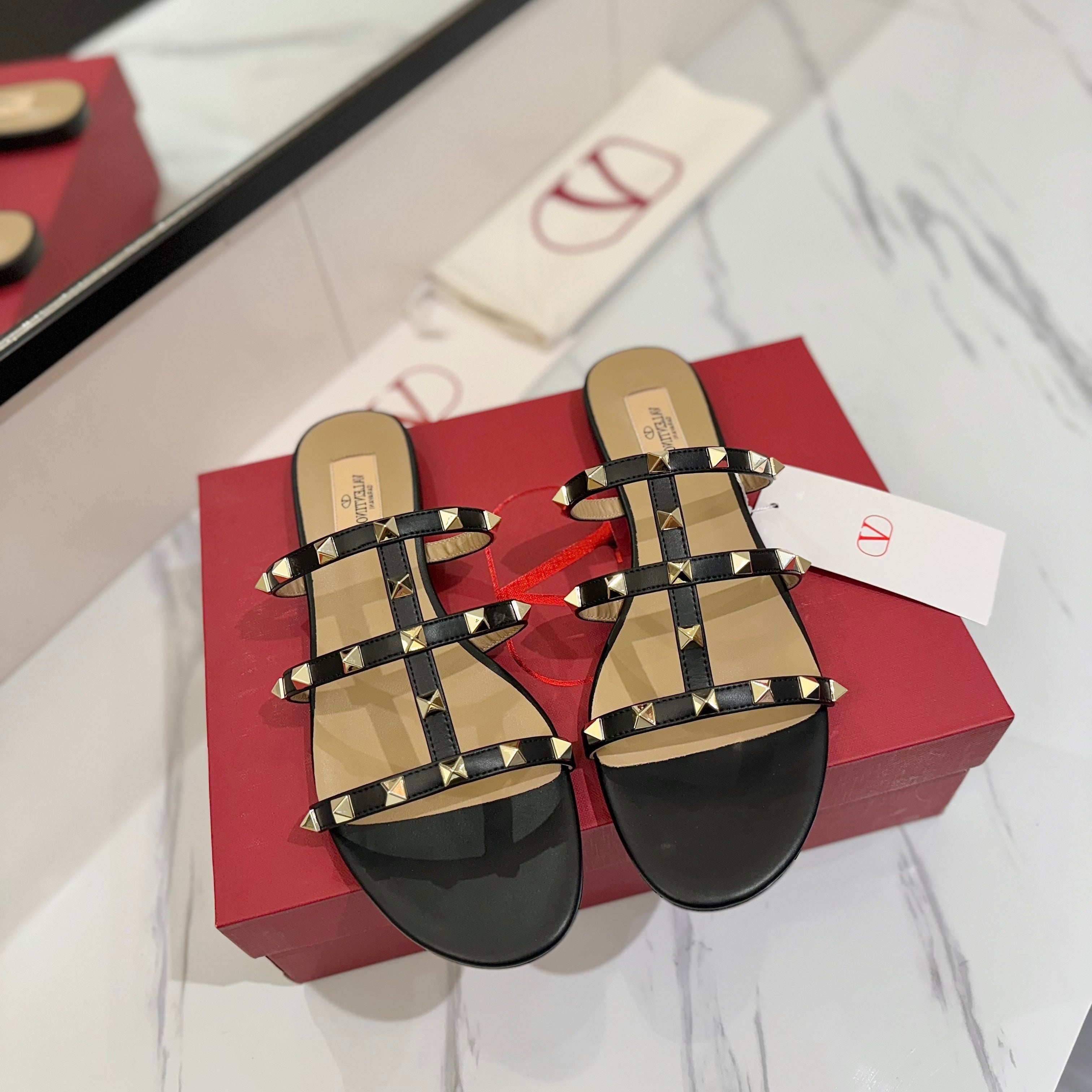 VALENTINO 26S SANDALS IN BLACK CALFSKIN WITH GOLD STUDS
