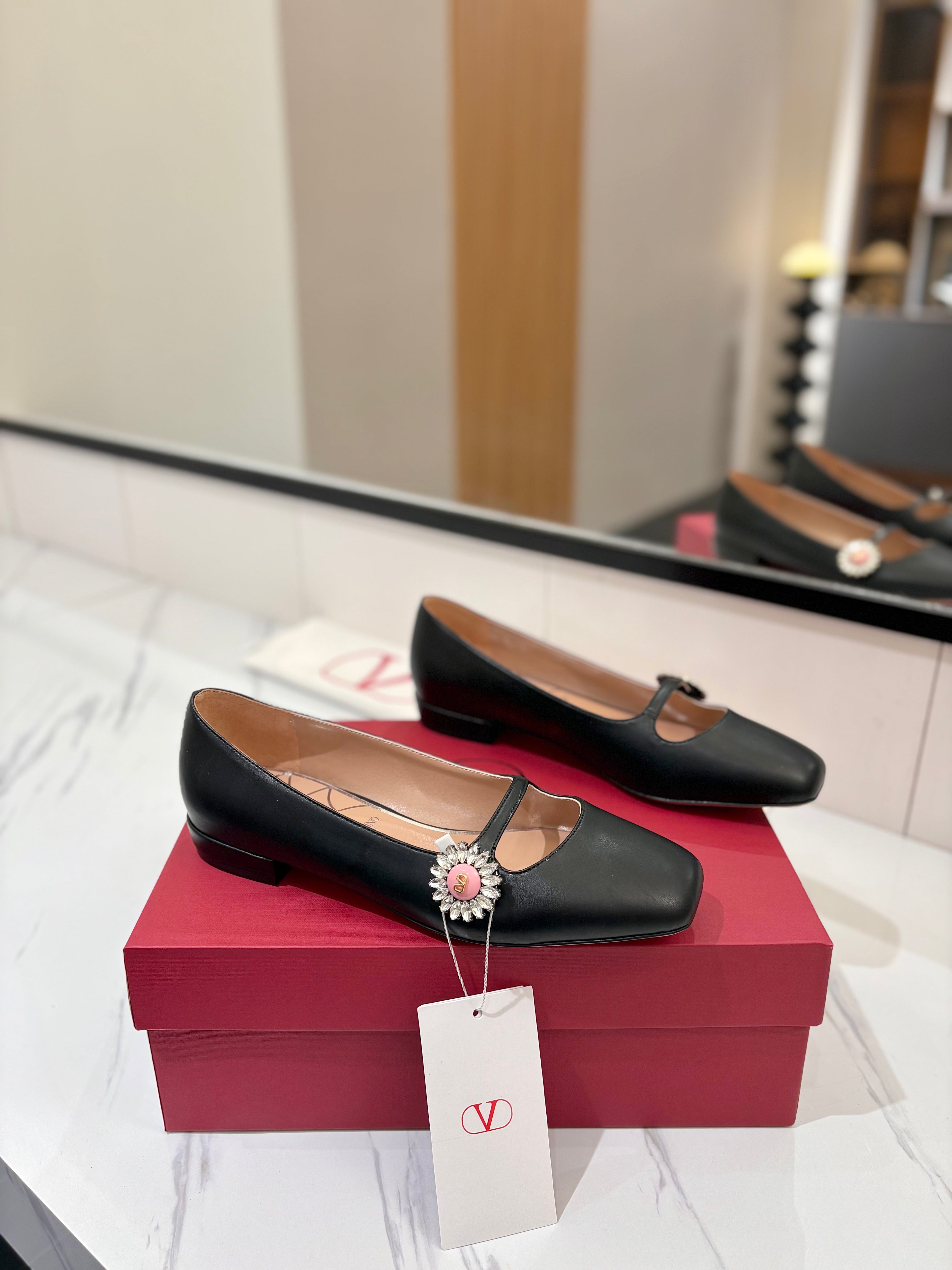 VALENTINO 26S MARY JANE FLATS IN BLACK CALFSKIN WITH CRYSTAL FLOWER