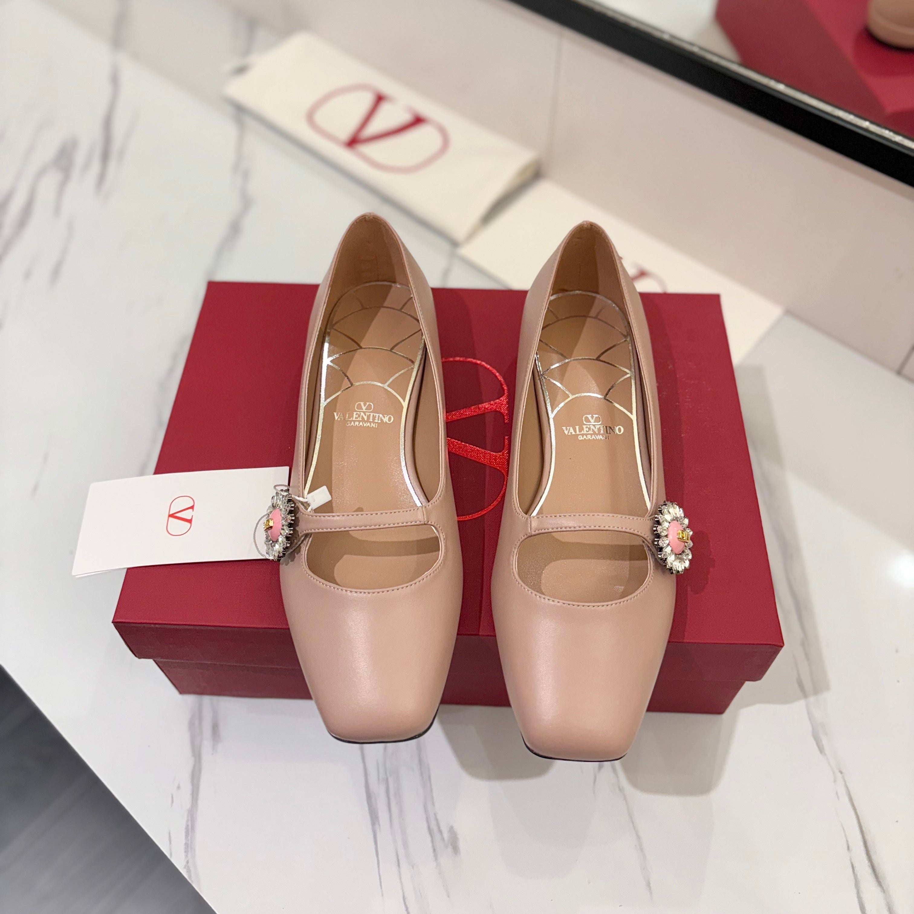 VALENTINO 26S MARY JANE FLATS IN NUDE PINK CALFSKIN WITH CRYSTAL FLOWER
