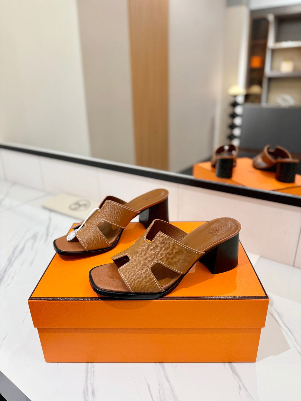 HM 26S HELIA SANDAL 70MM IN CARAMEL BROWN EPSOM CALFSKIN