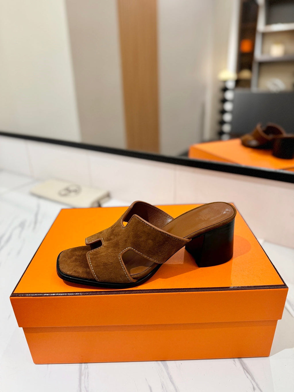 HM 26S HELIA SANDAL 70MM IN CARAMEL BROWN SUEDE