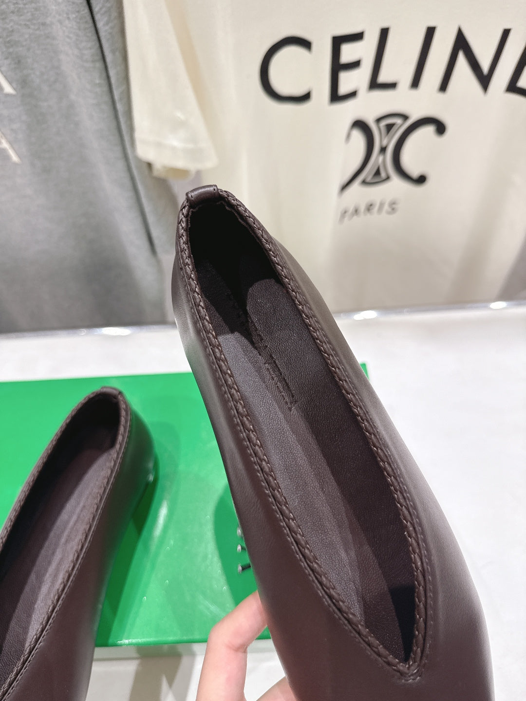 BOTTEGA VENETA 26S BALLET FLATS IN DARK BROWN LAMBSKIN
