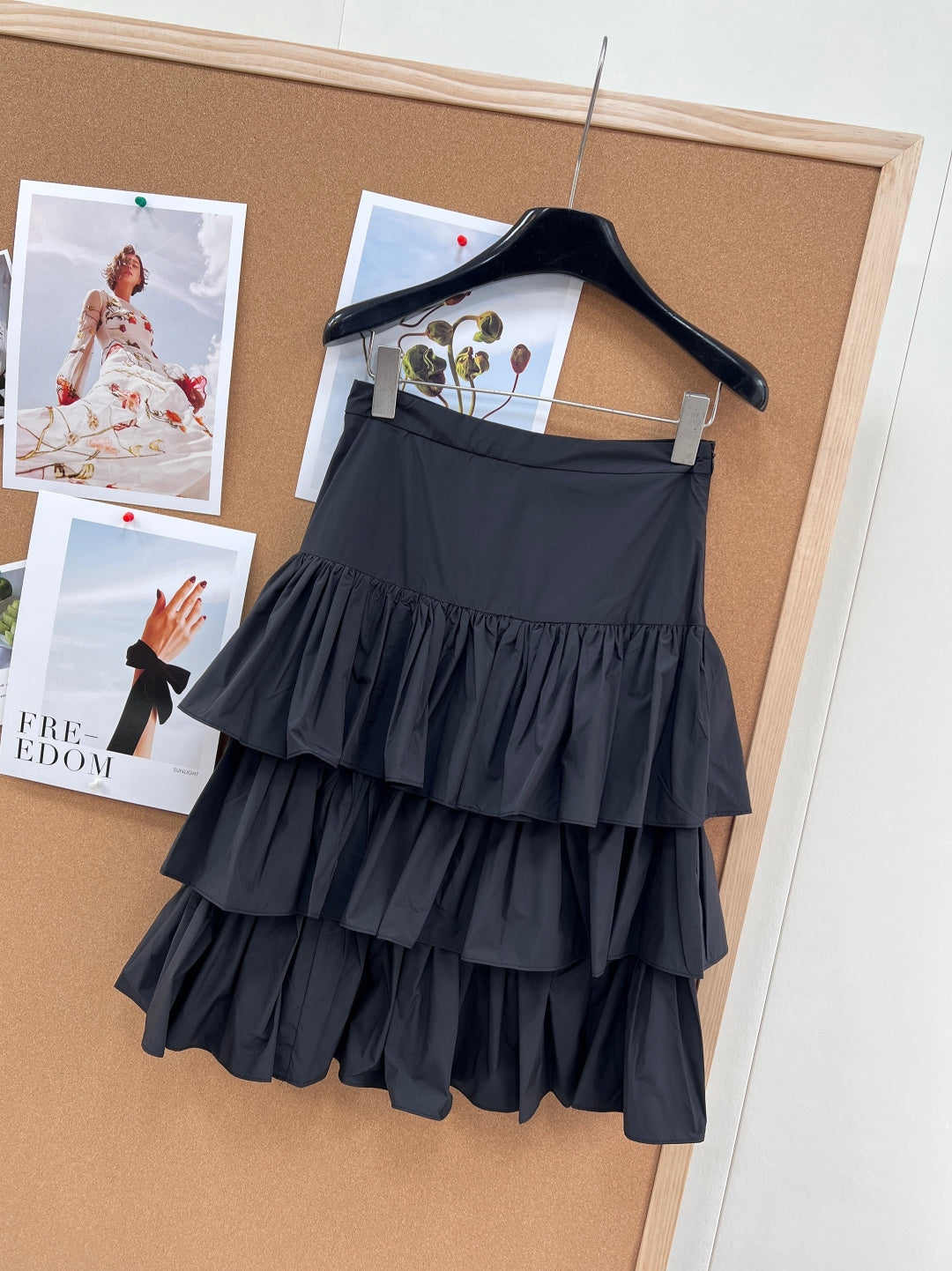 VALENTINO 26S TIERED MINI SKIRT 224
