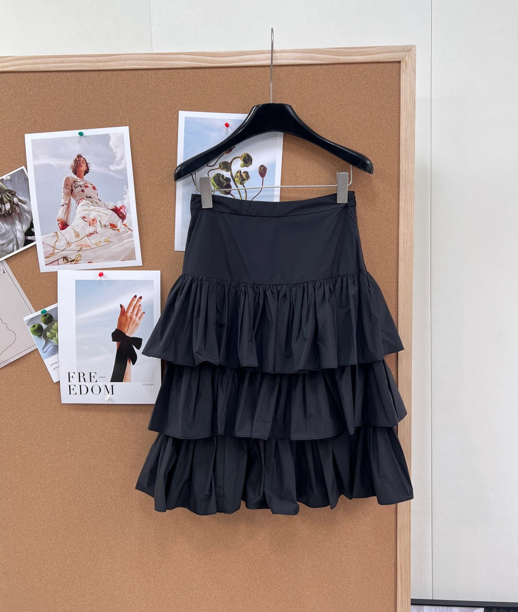 VALENTINO 26S TIERED MINI SKIRT 224