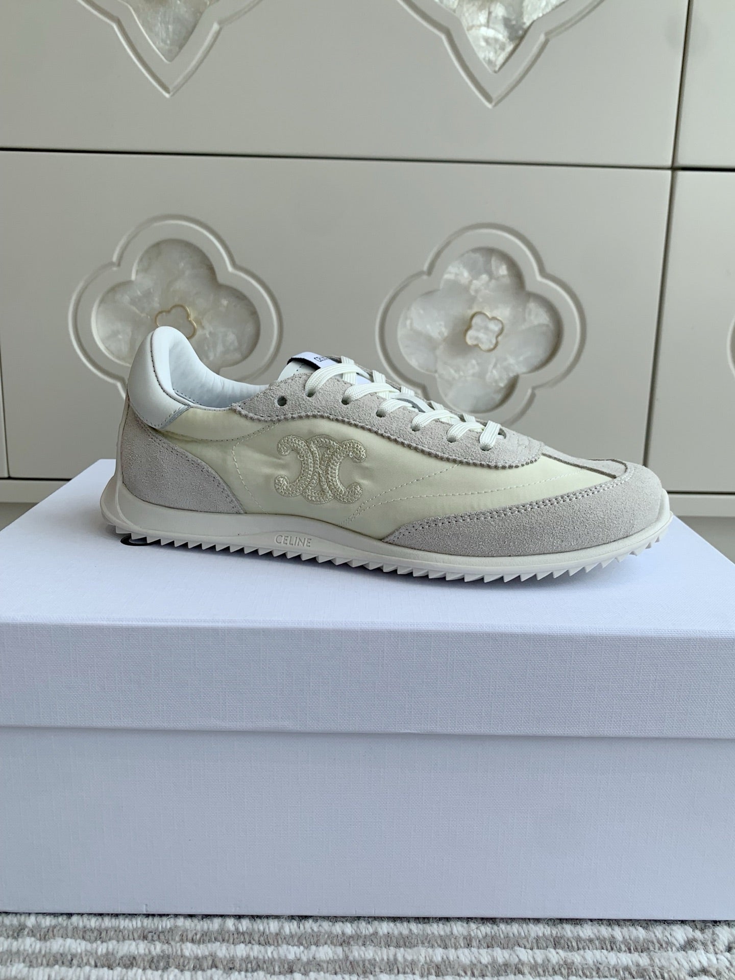 CELINE 26S TRIOMPHE RUNNER SNEAKERS IN CREAM WHITE NYLON AND LIGHT GREY SUEDE