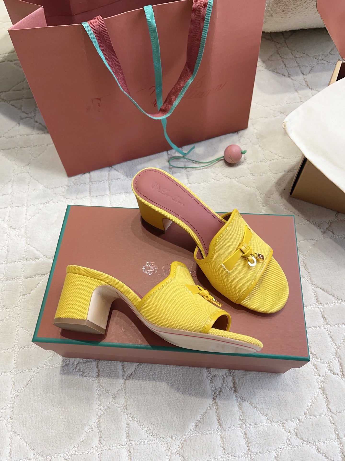 LP 26S HIGH HEEL SANDALS IN YELLOW CANVAS AND CALFSKIN