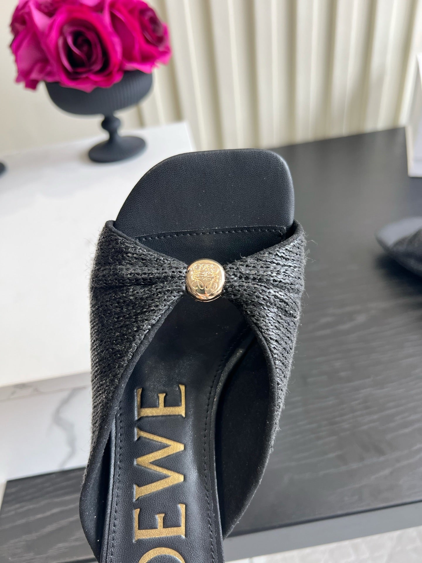 LOEWE 26S HIGH-HEEL SANDALS 45 MM IN BLACK RAFFIA AND LAMBSKIN