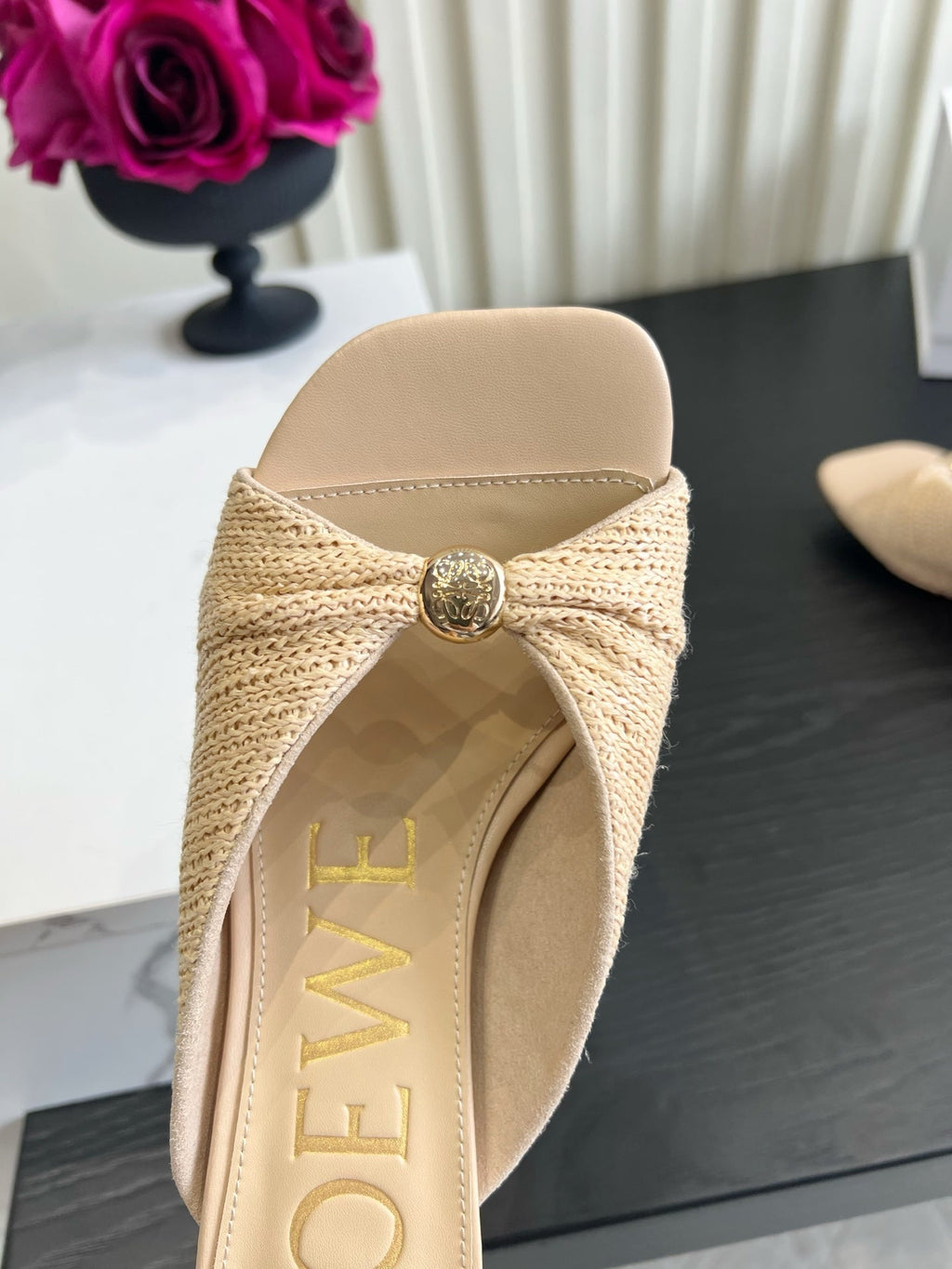 LOEWE 26S HIGH-HEEL SANDALS 45 MM IN BEIGE RAFFIA AND LAMBSKIN