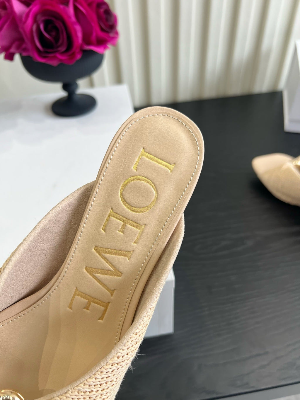 LOEWE 26S HIGH-HEEL SANDALS 45 MM IN BEIGE RAFFIA AND LAMBSKIN
