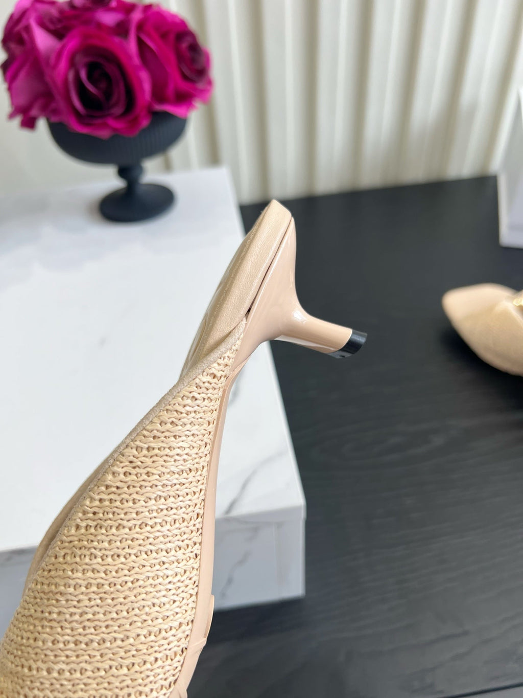 LOEWE 26S HIGH-HEEL SANDALS 45 MM IN BEIGE RAFFIA AND LAMBSKIN