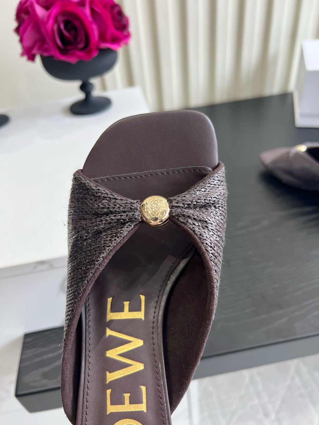 LOEWE 26S HIGH-HEEL SANDALS 45 MM IN DARK BROWN RAFFIA AND LAMBSKIN