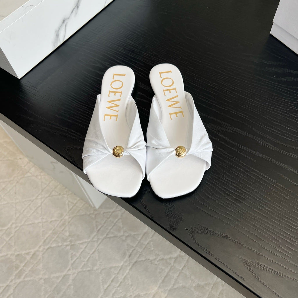 LOEWE 26S SANDALS IN WHITE LAMBSKIN