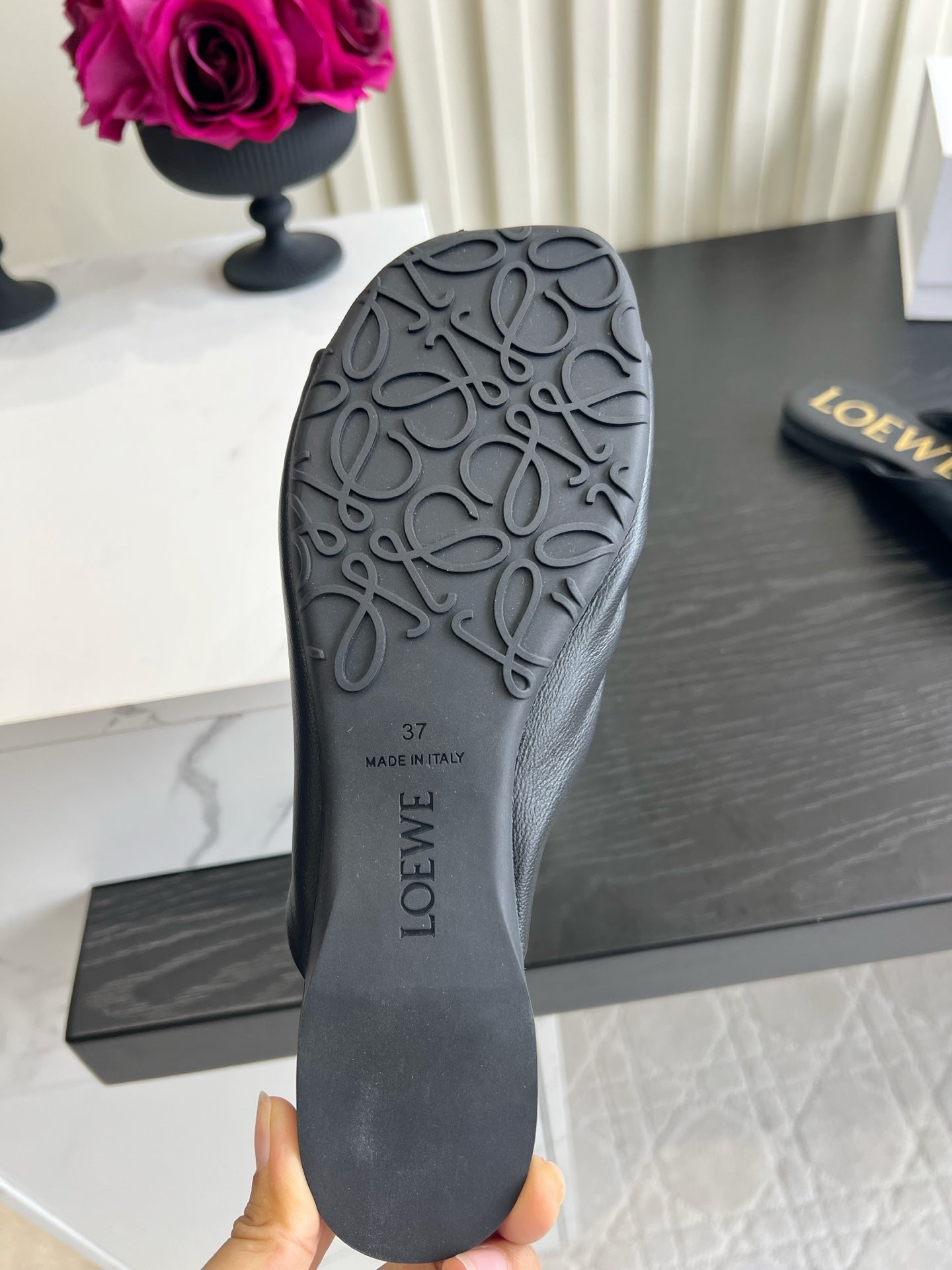 LOEWE 26S SANDALS IN BLACK LAMBSKIN