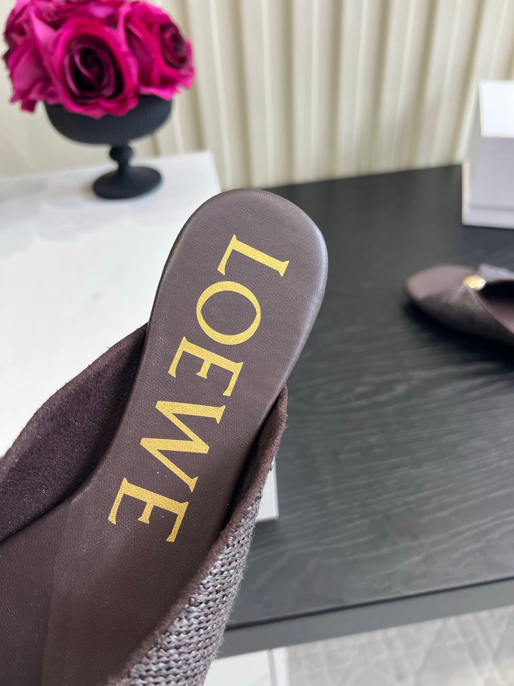 LOEWE 26S SANDALS IN DARK BROWN RAFFIA AND LAMBSKIN