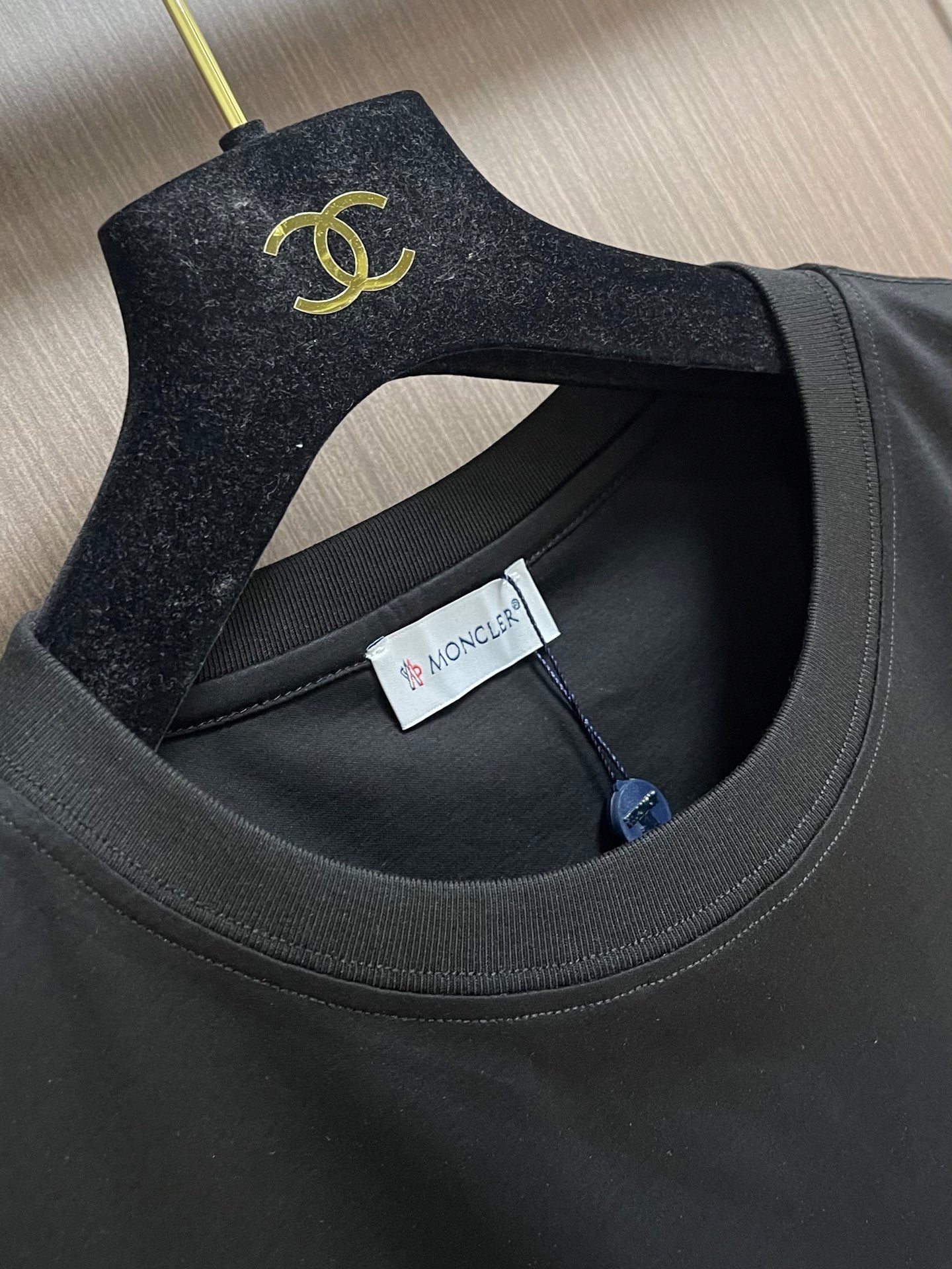 MONCLER 26S SHORT-SLEEVE T-SHIRT 696