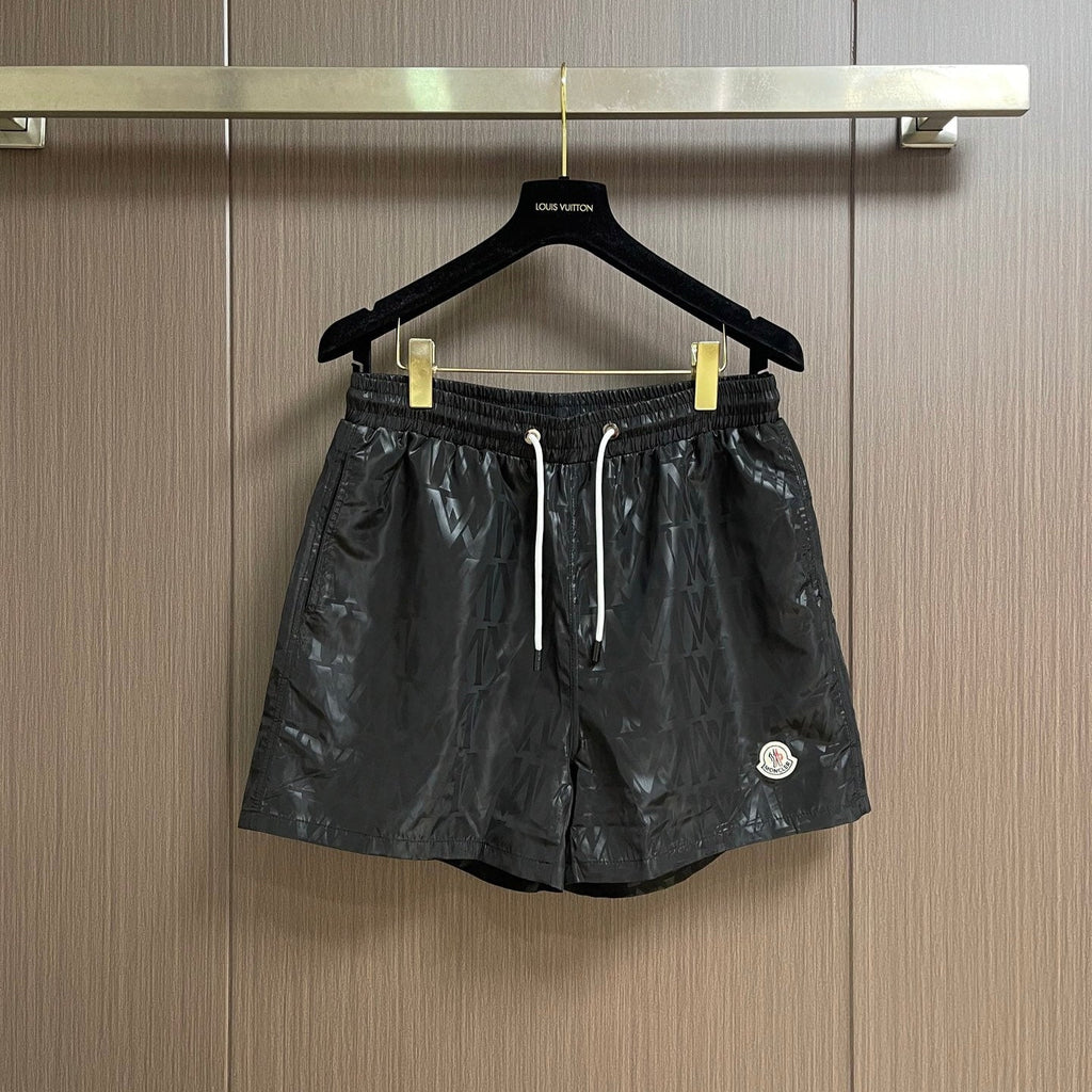 MONCLER 26S SHORTS 580