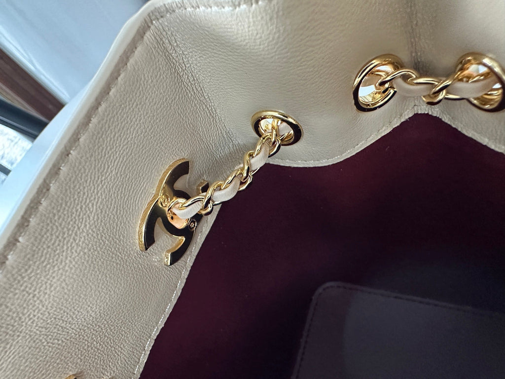 CHANEL 26S MINI BUCKET BAG 18 IN BEIGE QUILTED CALFSKIN GOLD HARDWARE
