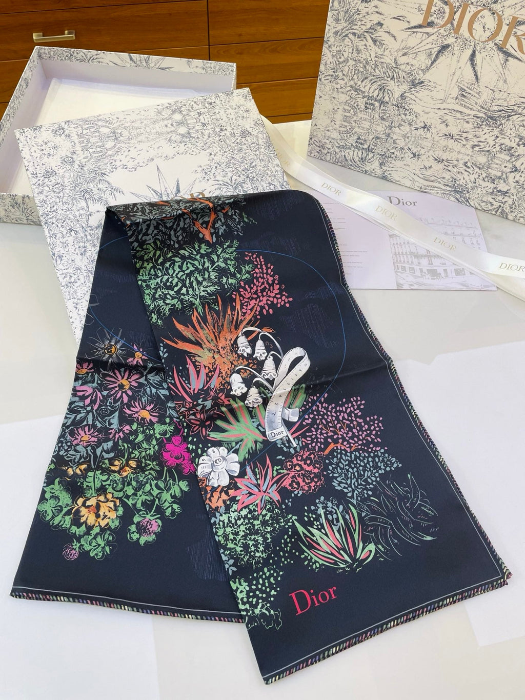 DIOR 26S SCARF 90CM IN SILK 318395