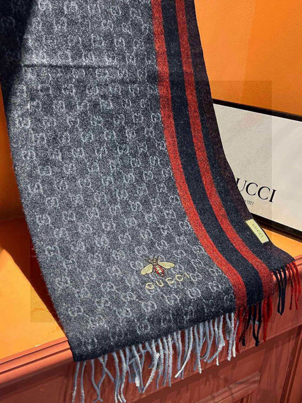CHANEL 25S SCARF 190 IN CASHMERE 718528