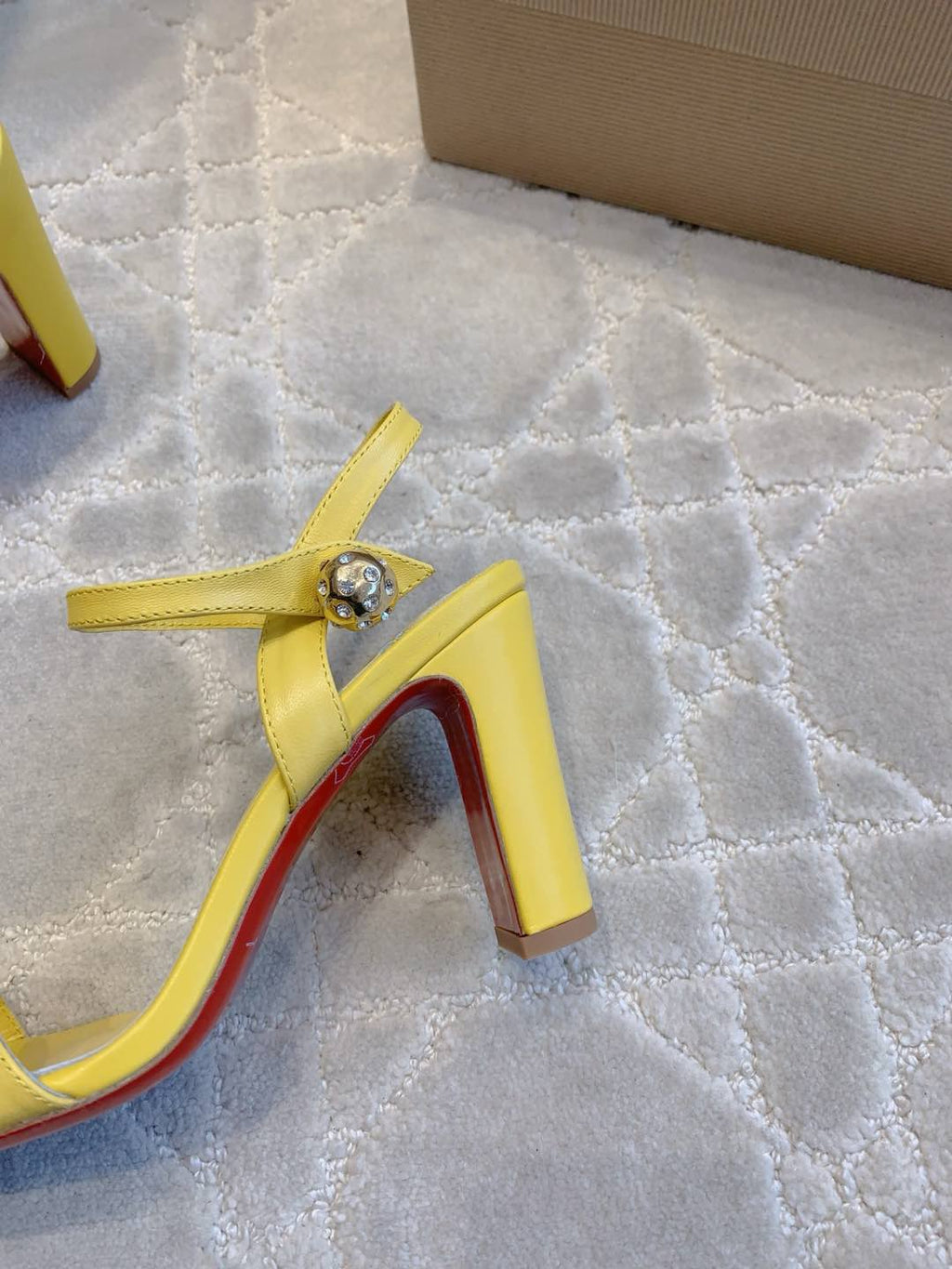 MISS JANE SANDAL 90MM IN YELLOW CALFSKIN EMBELLISHED BALL