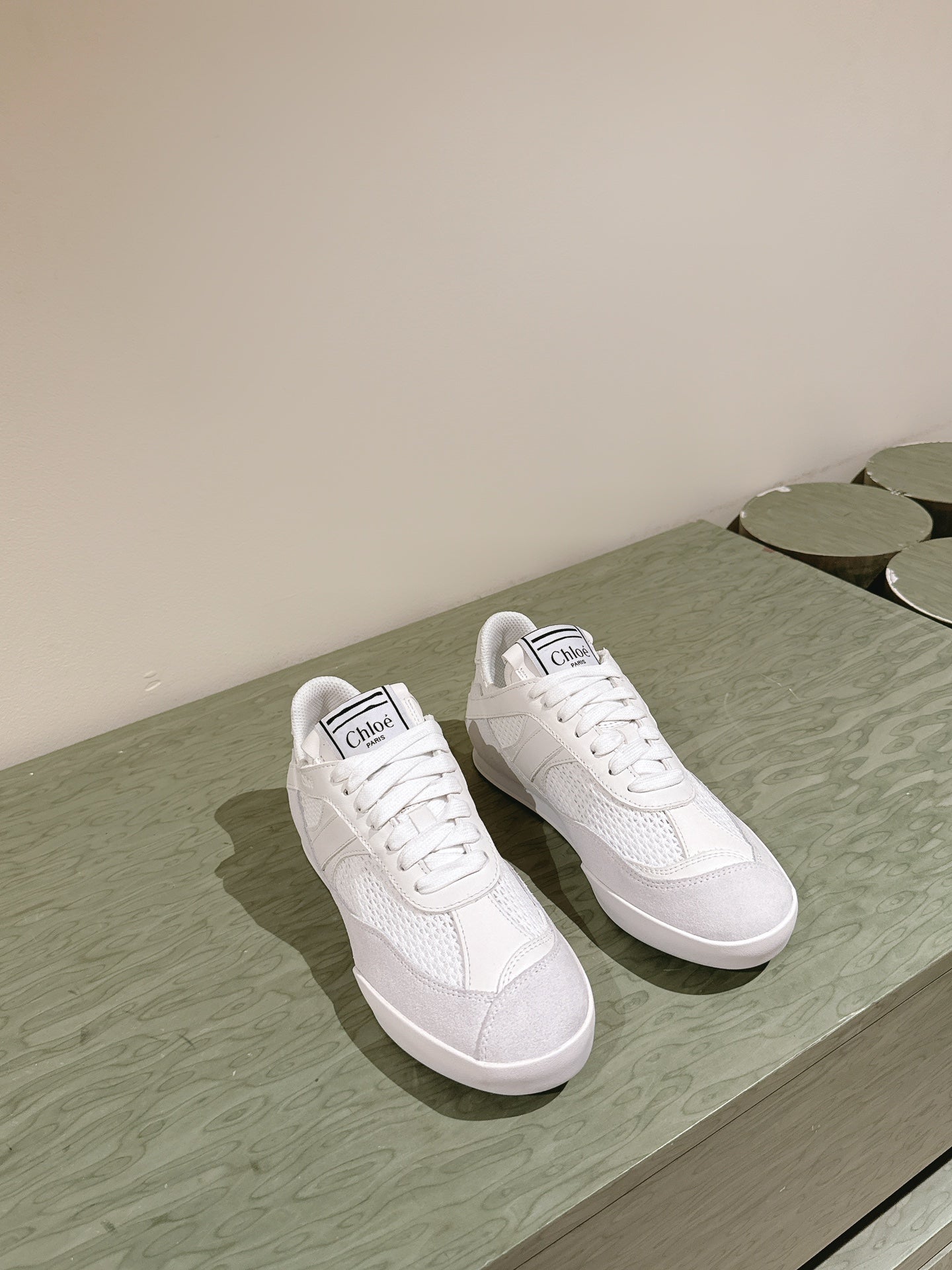 CHLOÉ 26S SNEAKERS IN WHITE CALFSKIN AND SUEDE
