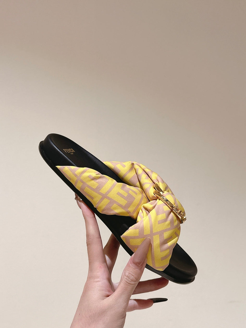 FENDI 26S WIDE CROSS-STRAP SANDALS IN YELLOW FABRIC