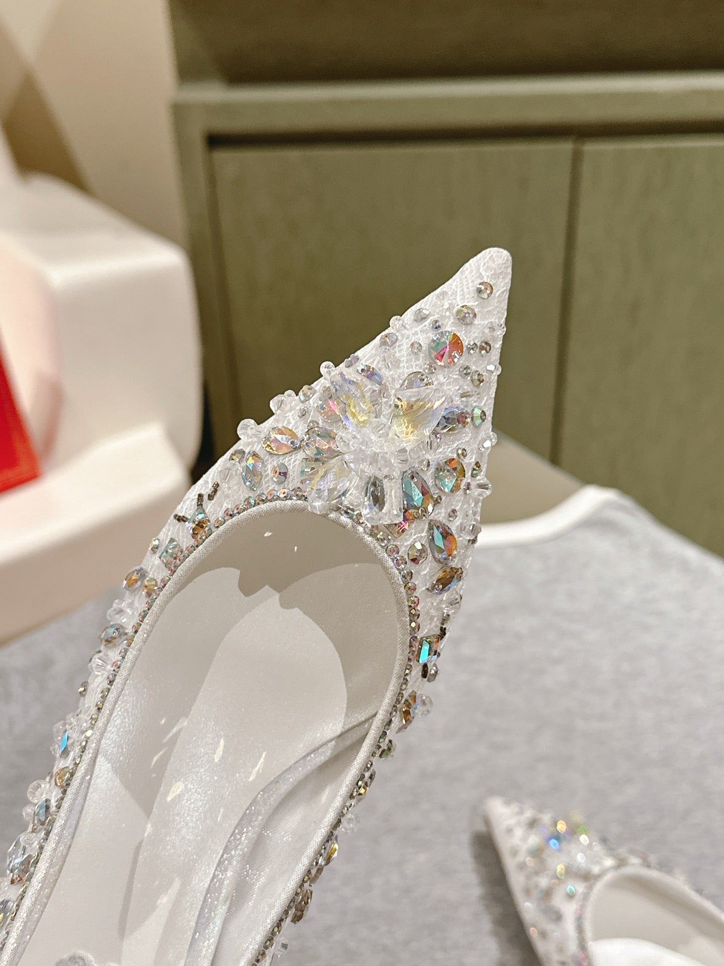 RENE CAOVILLA 26S BALLET FLATS IN WHITE LACE FABRIC CRYSTAL EMBELLISHED
