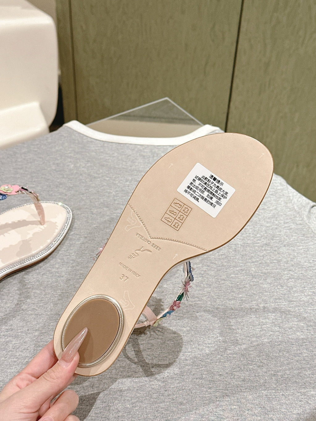 RENE CAOVILLA 26S THONG SANDALS IN NUDE PINK LAMBSKIN FLORAL EMBELLISHED STRAP