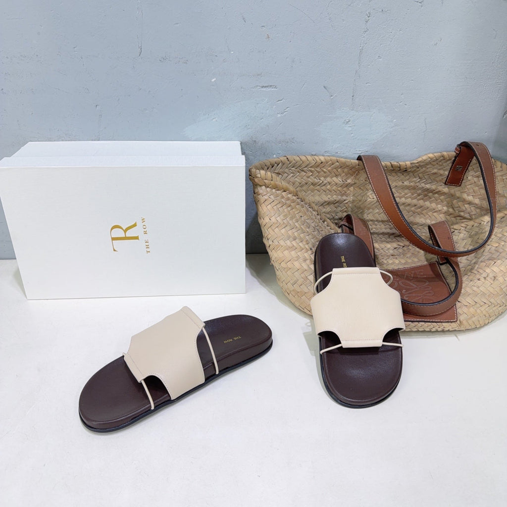 THE ROW 26S STRAP SLIDES IN BEIGE CALFSKIN