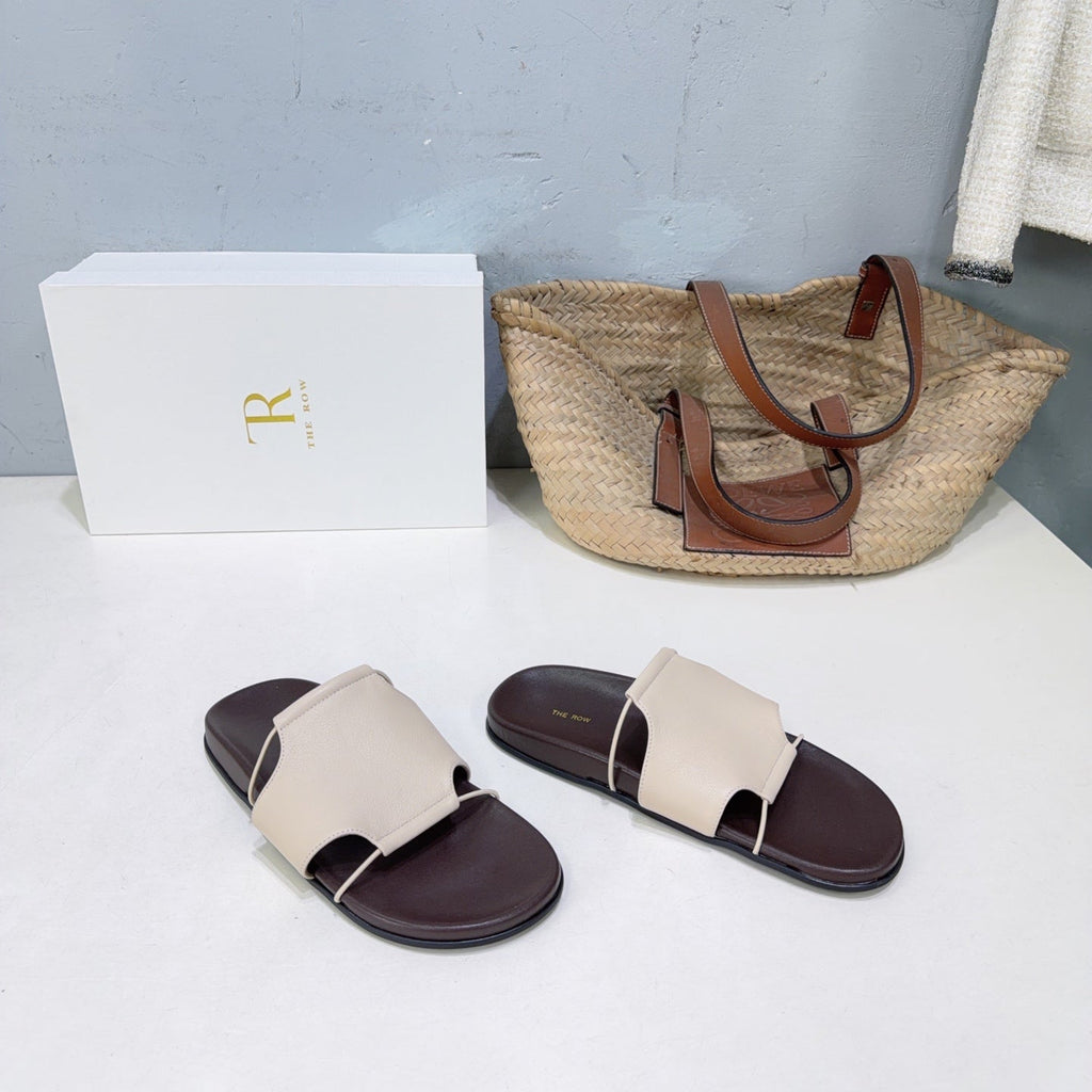 THE ROW 26S STRAP SLIDES IN BEIGE CALFSKIN
