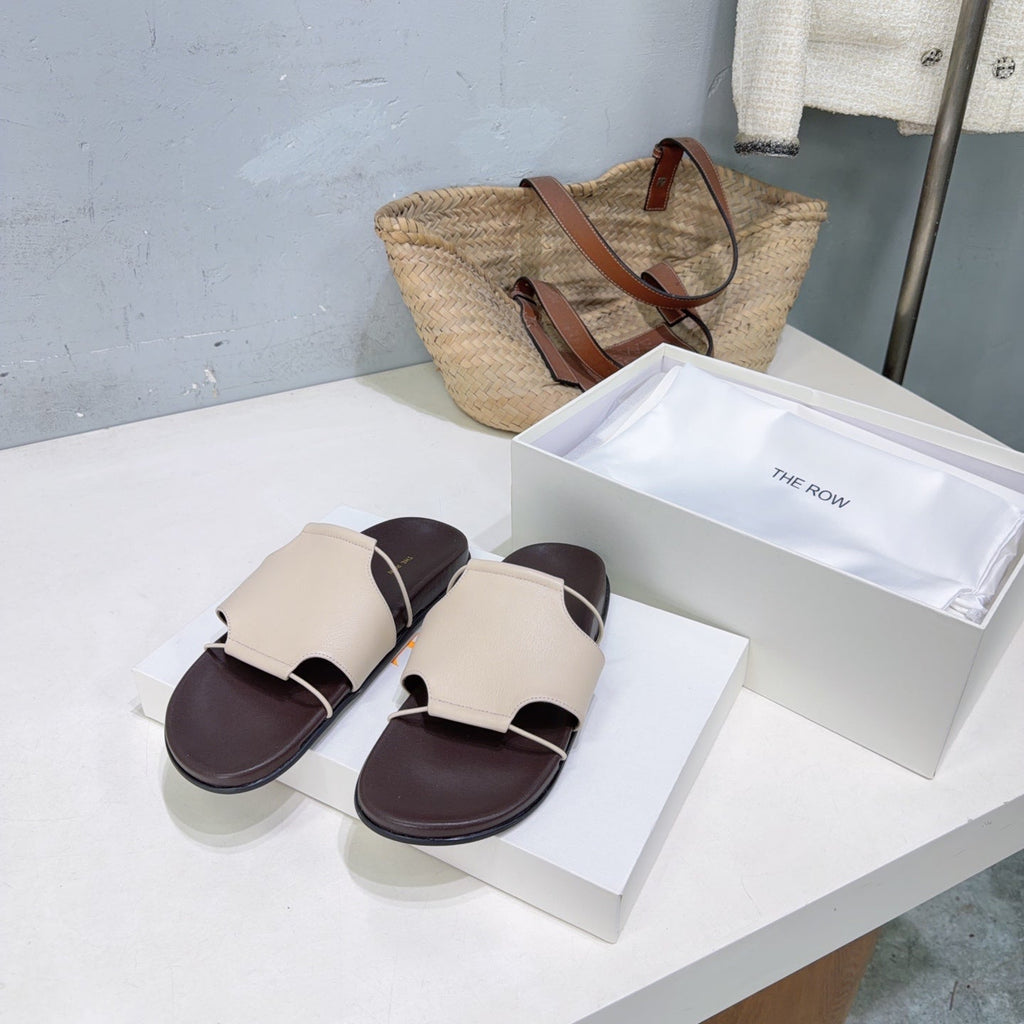 THE ROW 26S STRAP SLIDES IN BEIGE CALFSKIN