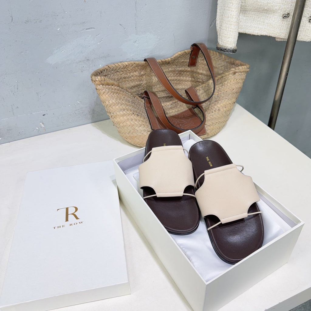 THE ROW 26S STRAP SLIDES IN BEIGE CALFSKIN