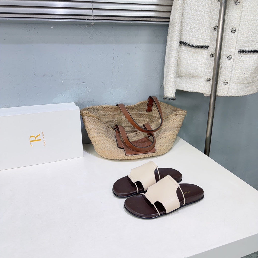 THE ROW 26S STRAP SLIDES IN BEIGE CALFSKIN