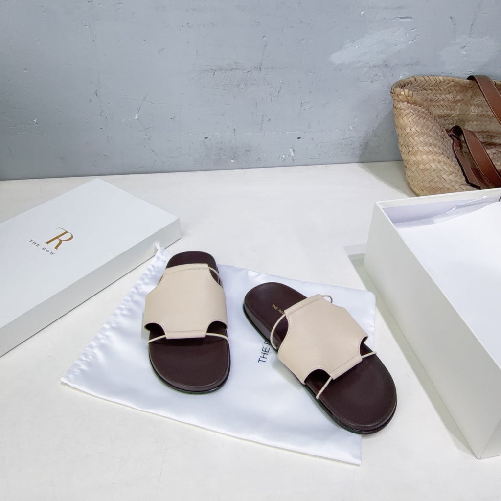THE ROW 26S STRAP SLIDES IN BEIGE CALFSKIN