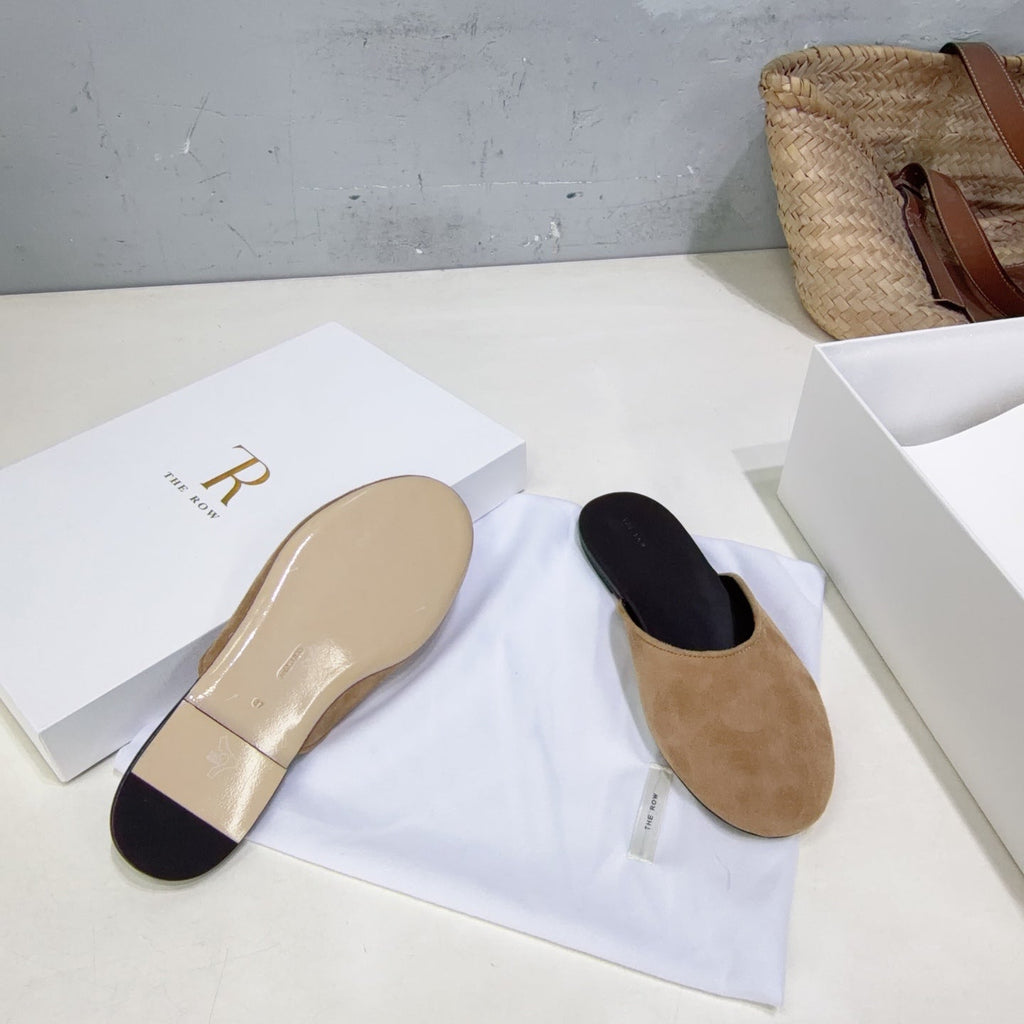 THE ROW 26S ROUND TOE MULE FLATS IN LIGHT BROWN SUEDE