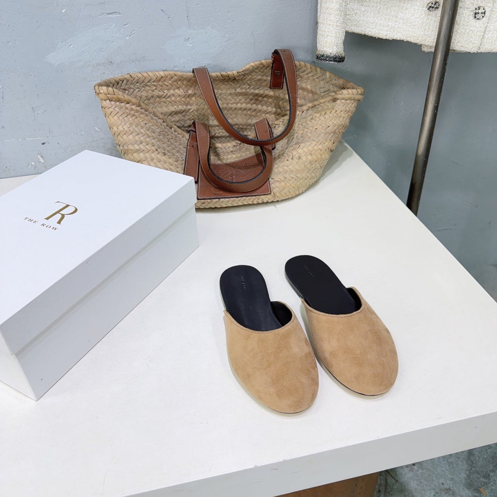 THE ROW 26S ROUND TOE MULE FLATS IN LIGHT BROWN SUEDE
