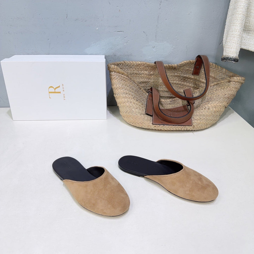 THE ROW 26S ROUND TOE MULE FLATS IN LIGHT BROWN SUEDE