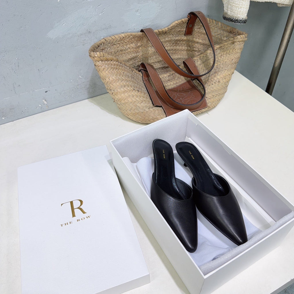 THE ROW 26S POINTED TOE MULE HEELS 35MM IN BLACK CALFSKIN