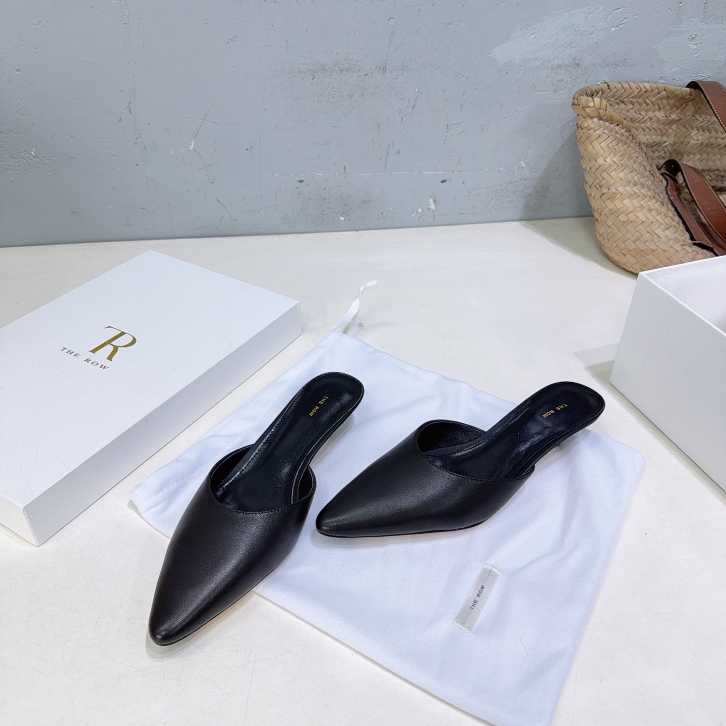 THE ROW 26S POINTED TOE MULE HEELS 35MM IN BLACK CALFSKIN
