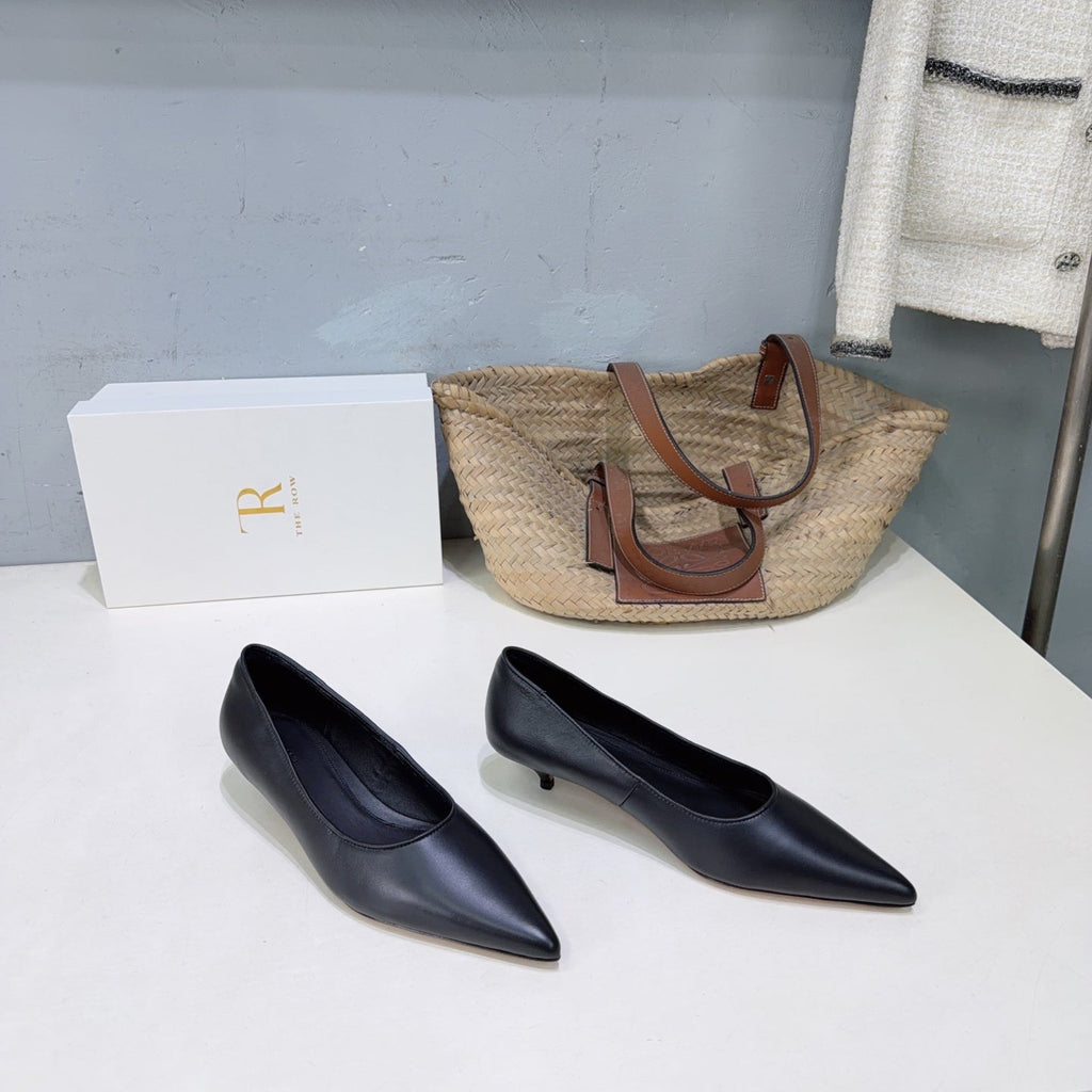 THE ROW 26S POINTED TOE PUMPS 35MM IN BLACK CALFSKIN