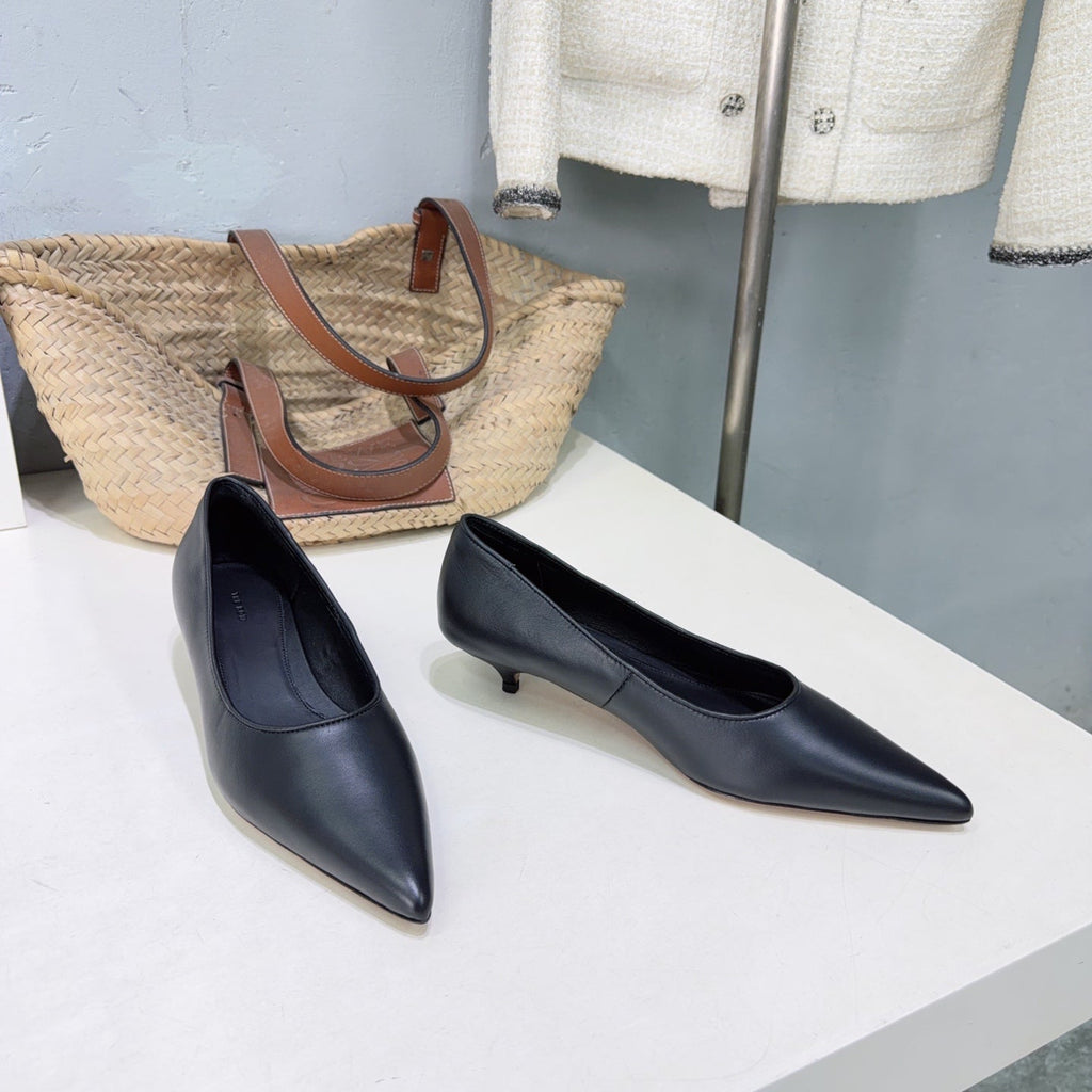 THE ROW 26S POINTED TOE PUMPS 35MM IN BLACK CALFSKIN