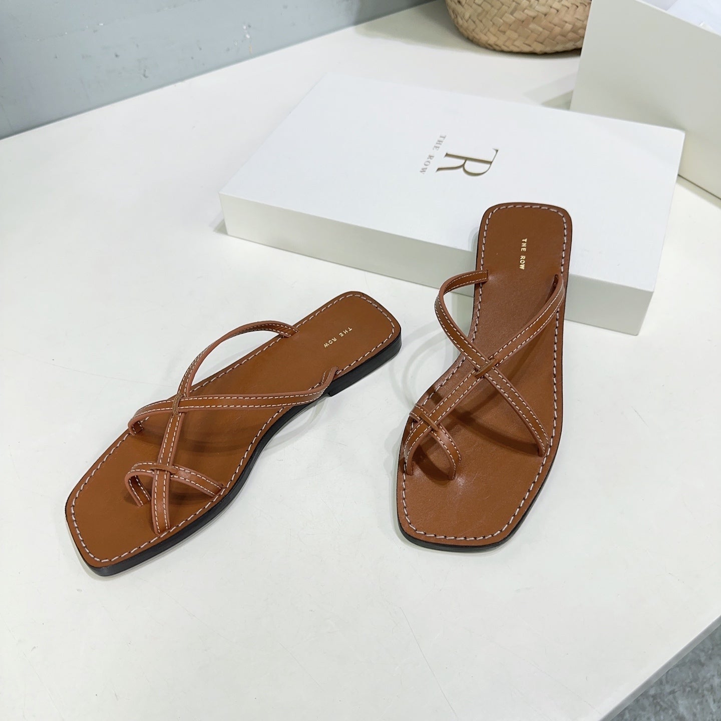 THE ROW 26S FLAT SANDALS IN CARAMEL BROWN CALFSKIN