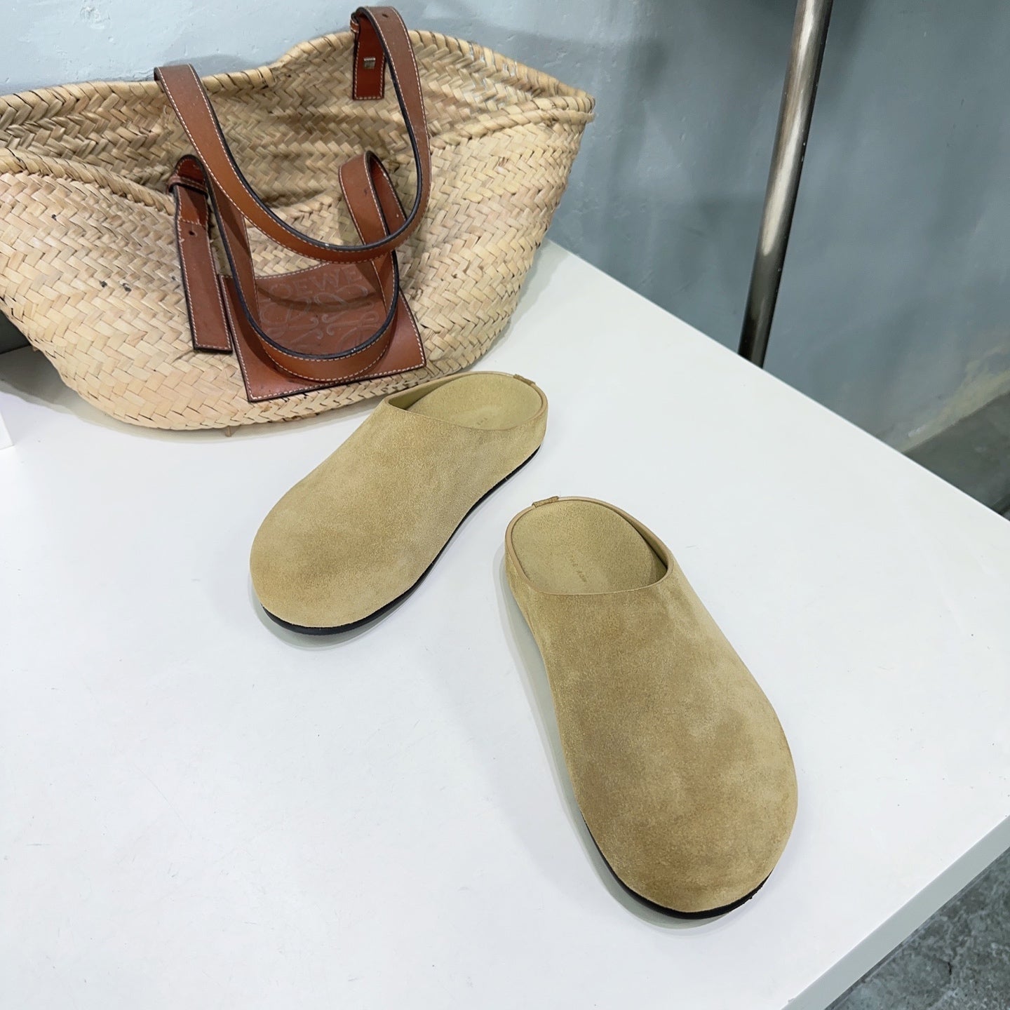 THE ROW 26S CLOG MULES IN BROWN SUEDE