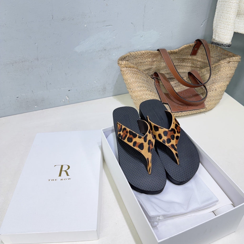 THE ROW 26S THONG SANDALS IN BLACK RUBBER WITH LEOPARD CALF HAIR STRAPS