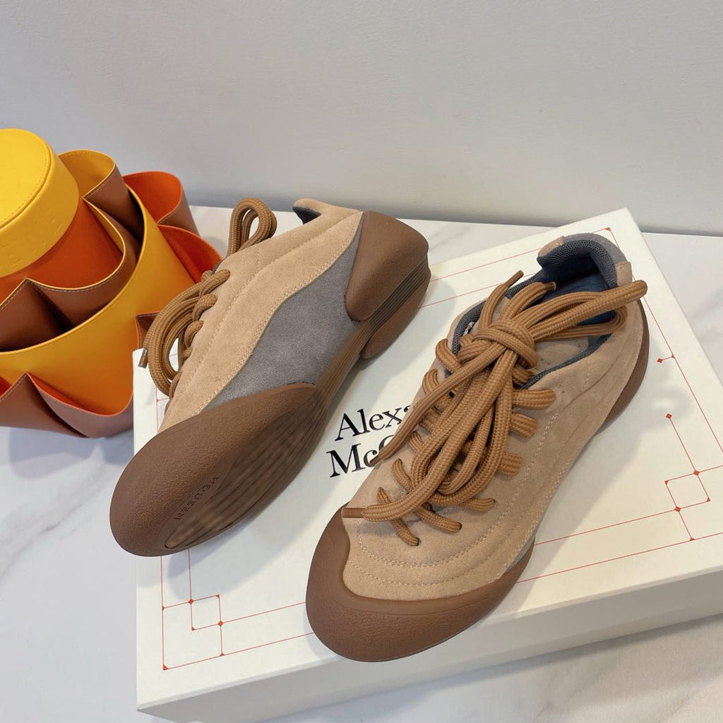 FLEXION SNEAKER IN LIGHT BROWN SUEDE