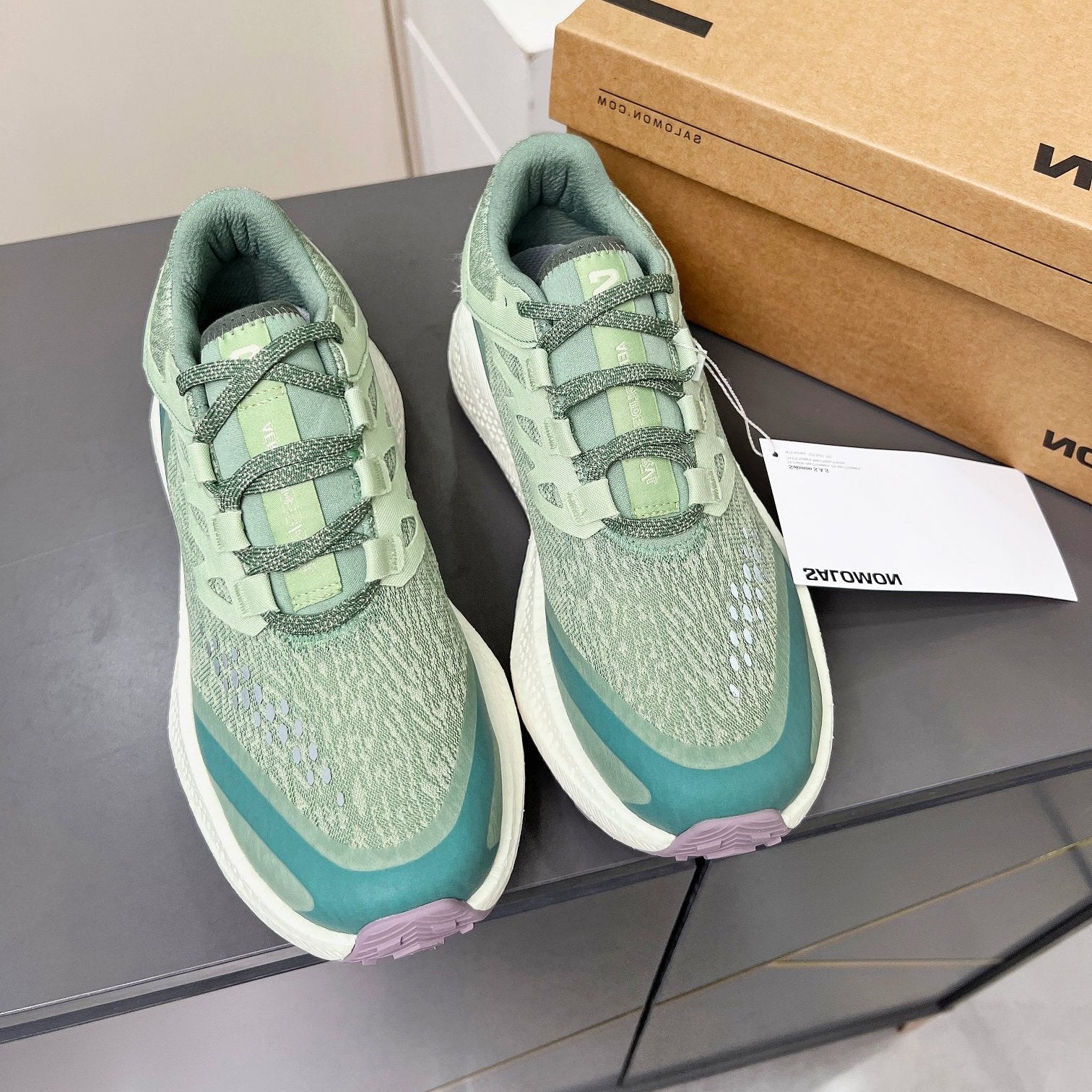 ALO 25S SALOMON ODYSSEY ELMT SNEAKER 45 MM IN PASTEL GREEN FABRIC