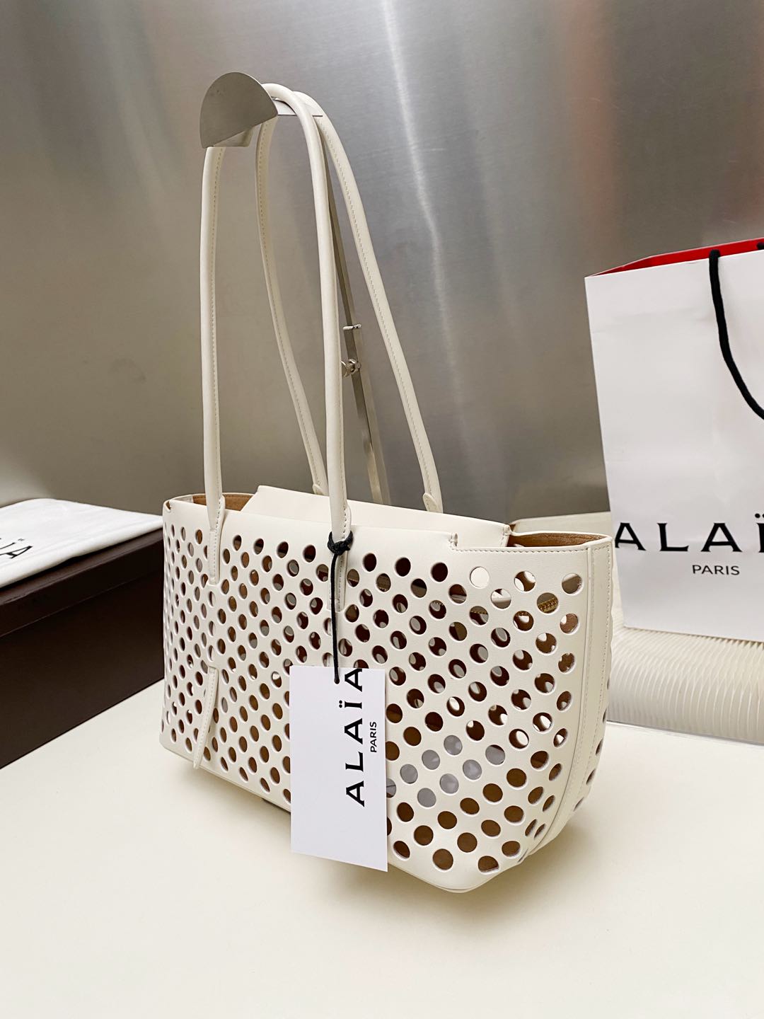 NEO MINA 32 BAG IN WHITE PERFORATED CALFSKIN