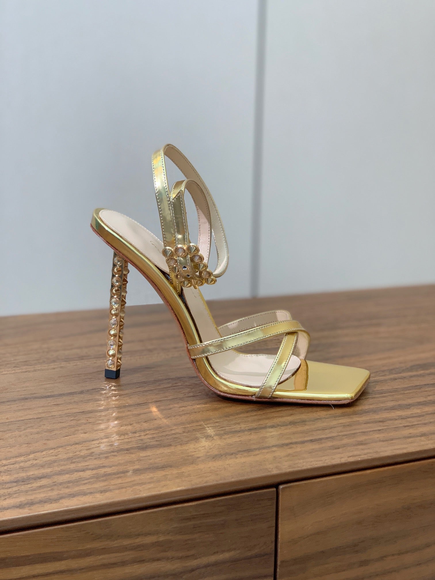 GIANVITO ROSSI 26S CRYSTAL HEELS 105 MM IN GOLD LAMBSKIN