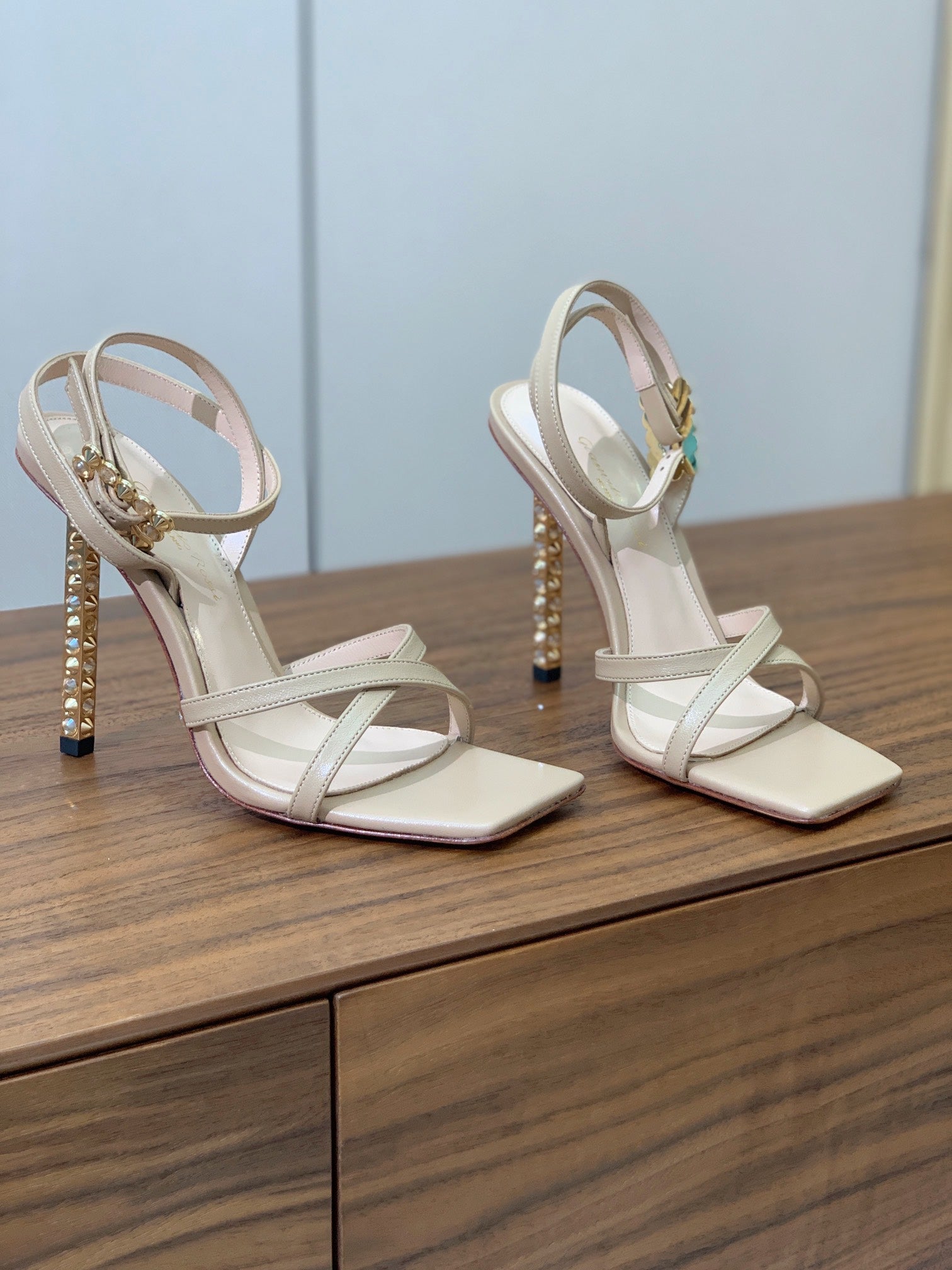 GIANVITO ROSSI 26S CRYSTAL HEELS 105 MM IN BEIGE LAMBSKIN