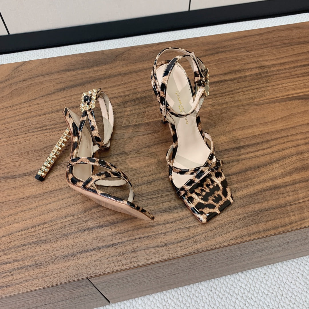 GIANVITO ROSSI 26S CRYSTAL HEELS 105 MM IN LEOPARD PRINT PATENT LAMBSKIN